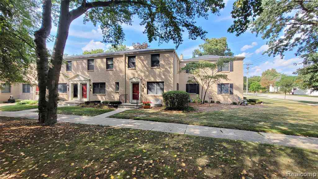 Condo For Sale - 741 N Eton Street <br/> Birmingham, MI 48009