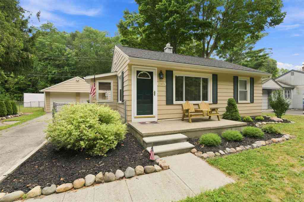 Homes For Sale - 21484 Power Road <br/> Farmington Hills, MI 48336