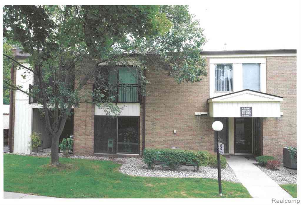Condo For Rent - 18403 University Park Drive <br/> Wayne County, Livonia, MI 48152