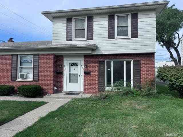 Condo For Rent - 4815 Briarwood Avenue <br/> Royal Oak, MI 48073