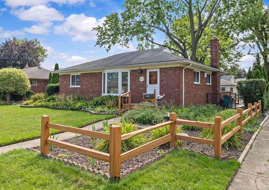 Homes For Sale - 999 Huntington Drive <br/> Macomb County, Mt. Clemens, MI 48043