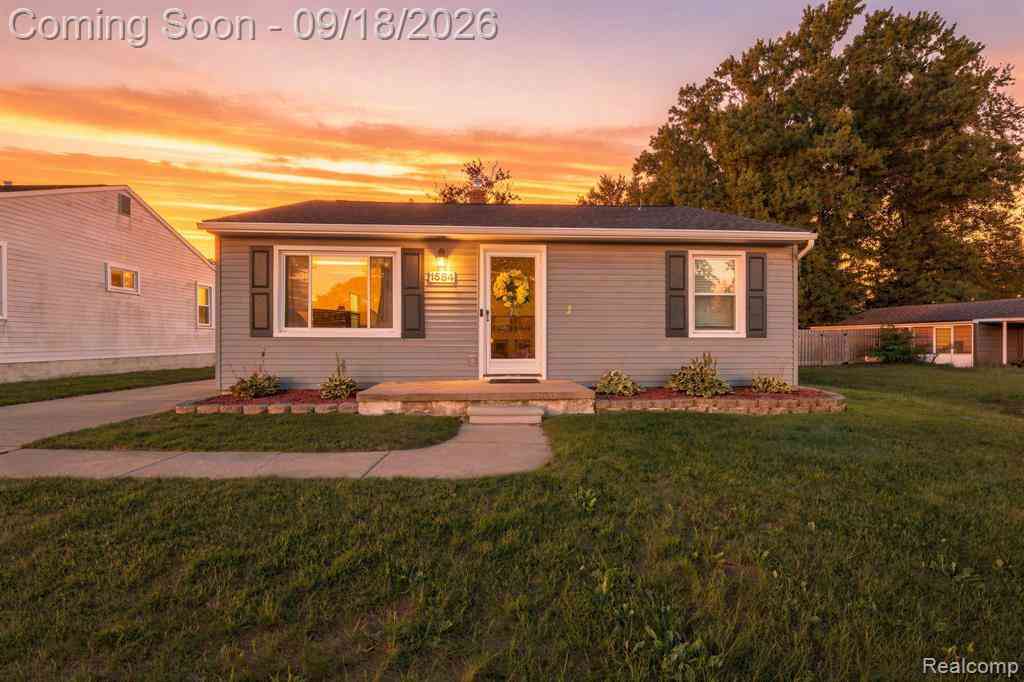 Homes For Sale - 1584 S Parent Street <br/> Westland, MI 48186
