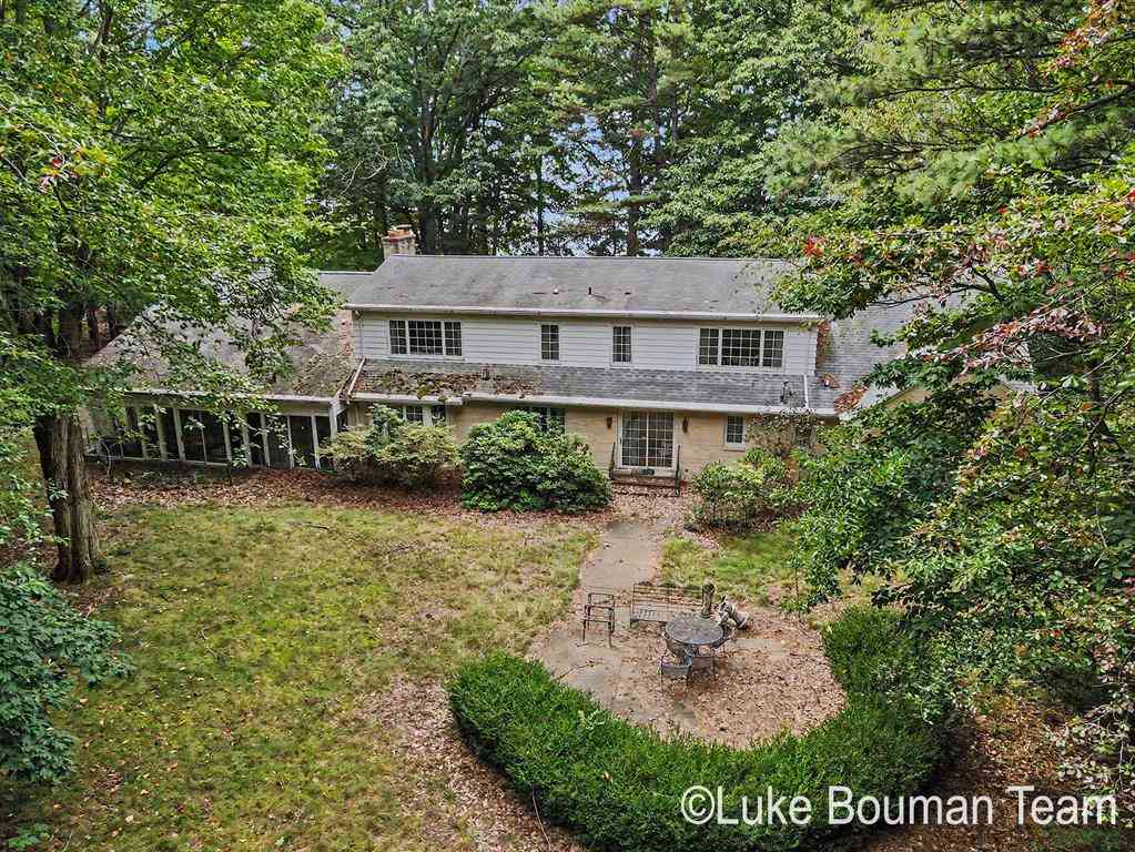 Homes For Sale - 2801 Lakeshore Drive <br/> Fennville, MI 49408