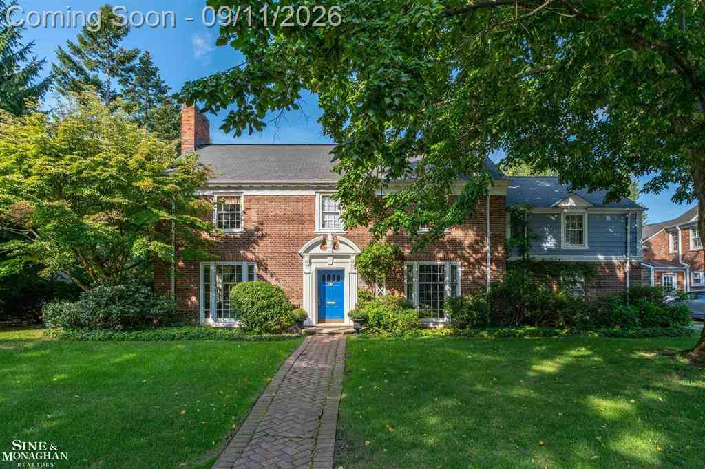 Homes For Sale - 124 Merriweather Road <br/> Grosse Pointe Farms, MI 48236