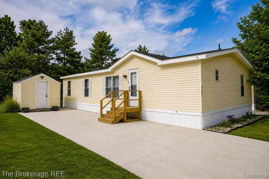 Homes For Sale - 9449 W Bart  <br/> Davisburg, MI 48350
