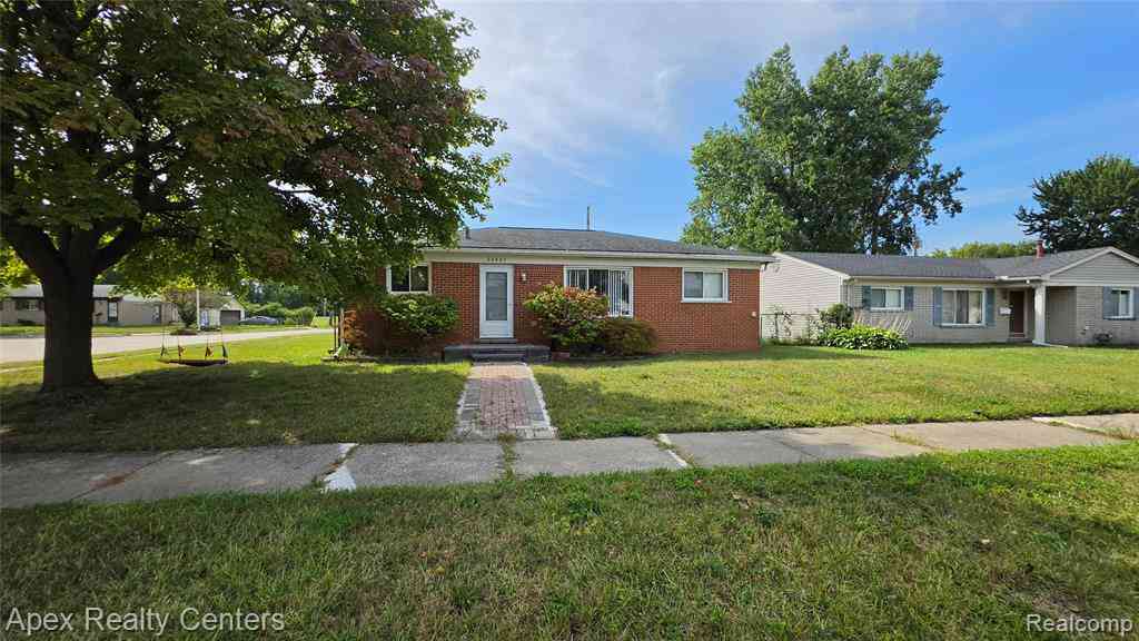 Homes For Sale - 33431 Farmington Court <br/> Westland, MI 48185