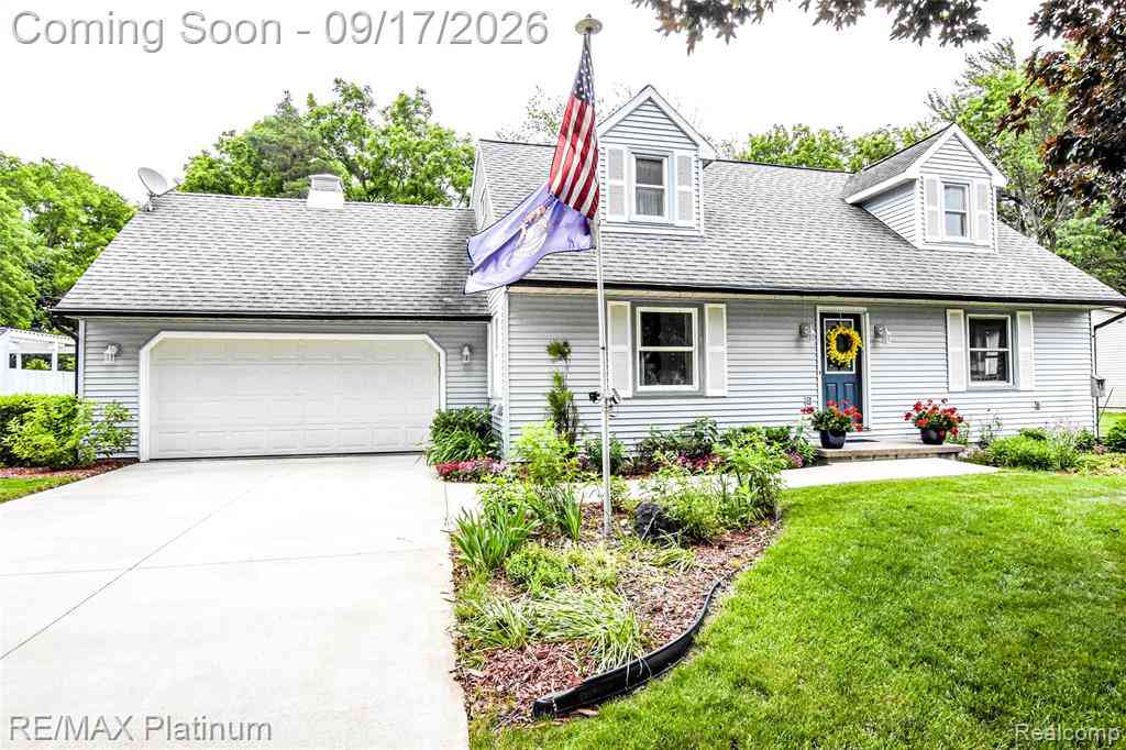 Homes For Sale - 1820 Schoolcraft Street <br/> Holt, MI 48842