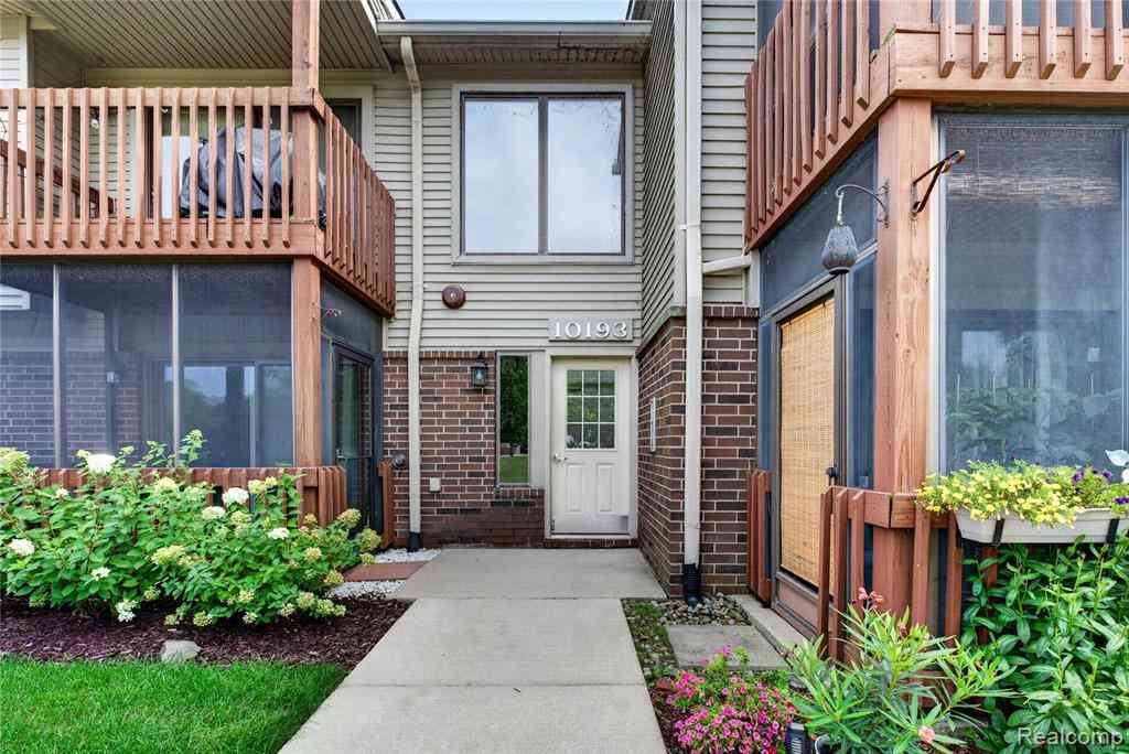 Condo For Rent - 10193 Nancys Boulevard  #74<br/> Wayne County, Grosse Ile, MI 48138
