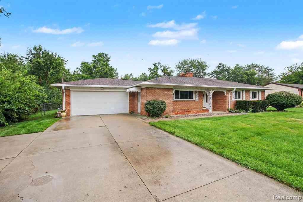 Homes For Sale - 1254 Arrowhead Drive <br/> Genesee County, Burton, MI 48509