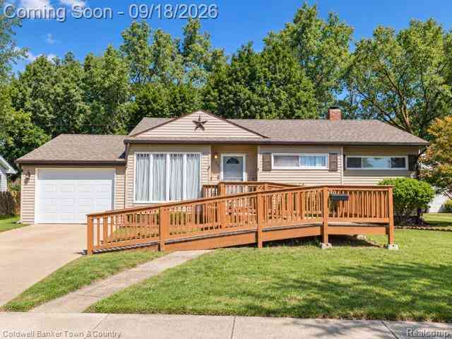 Homes For Sale - 734 Elmwood Drive <br/> Fenton, MI 48430
