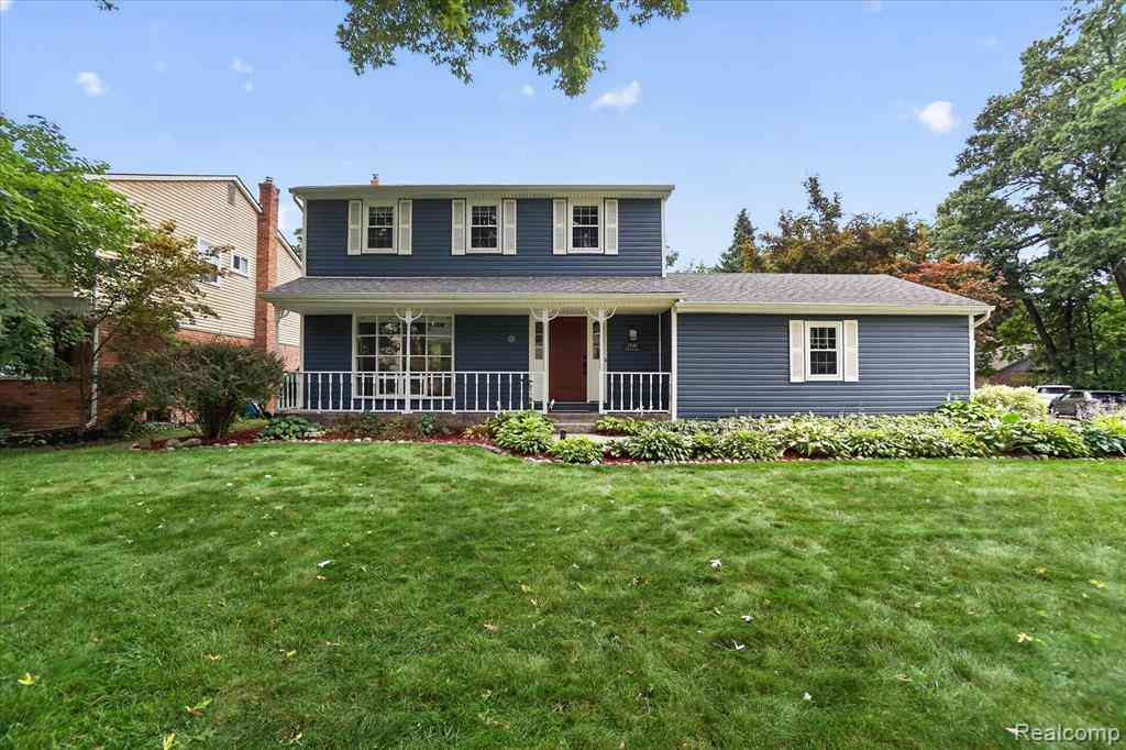 Homes For Sale - 1540 Chanticlair Circle <br/> Wixom, MI 48393