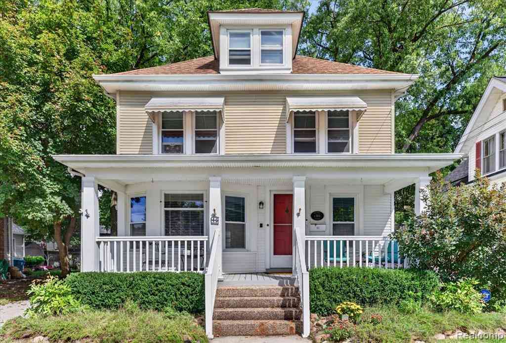 Homes For Sale - 45 Park Street <br/> Oxford, MI 48371