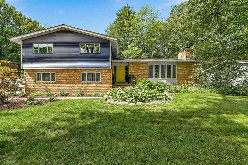 Homes For Sale - 5403 Campau Drive <br/> Midland County, Midland, MI 48640