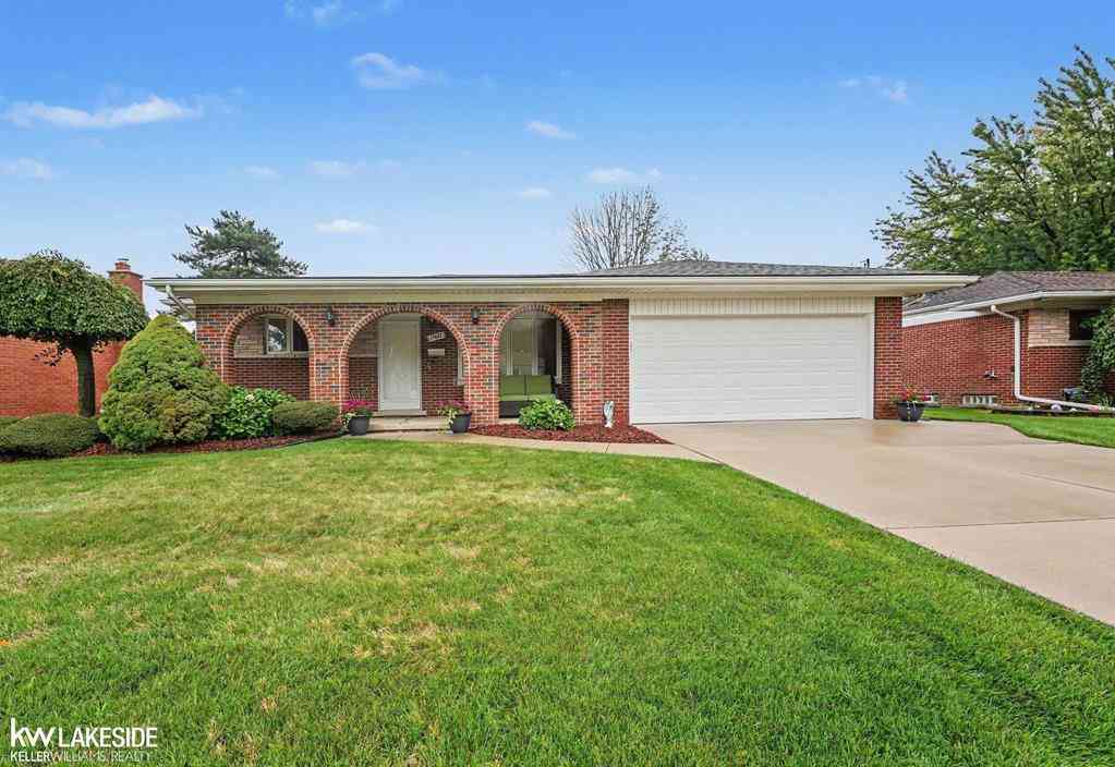 Homes For Sale - 13482 Perry Circle <br/> Warren, MI 48088