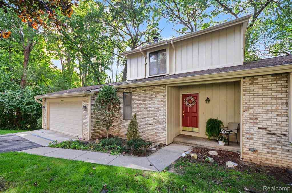 Condo For Sale - 408 Forest Drive <br/> Brighton, MI 48116