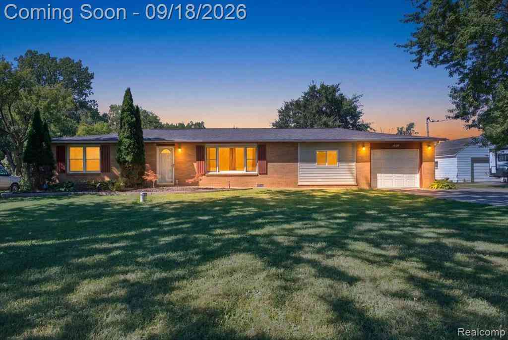 Homes For Sale - 11184 N Fenton Road <br/> Fenton, MI 48430