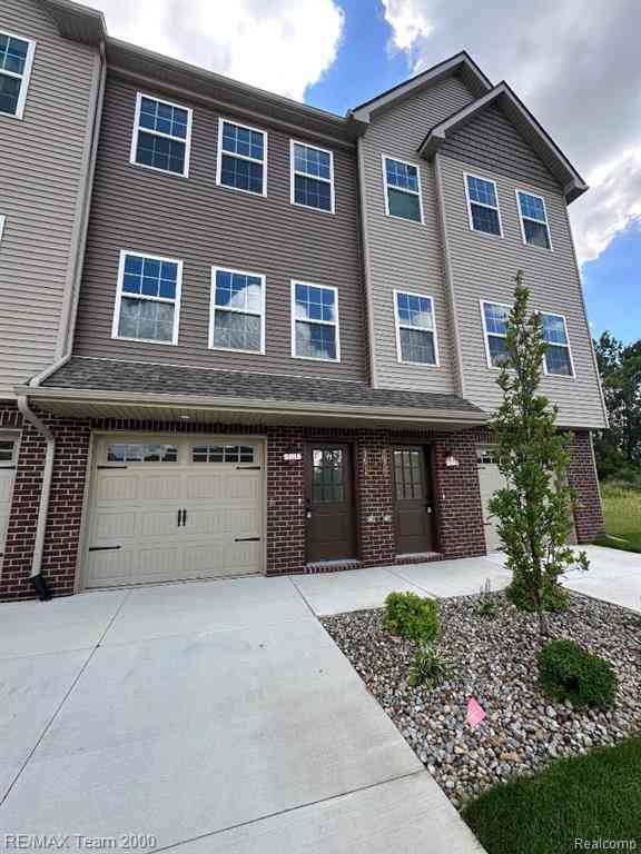 Condo For Rent - 1654 Pinecroft Lane <br/> Livingston County, Howell, MI 48855
