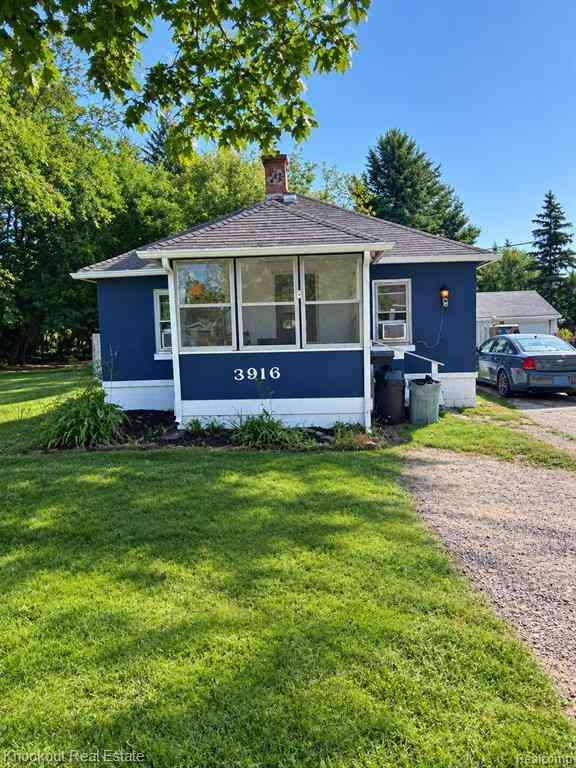 Homes For Sale - 3916 Mackinaw Street <br/> Saginaw, MI 48602