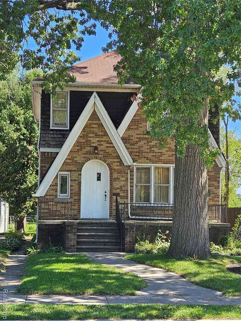 Homes For Sale - 214 Allen Street <br/> Ferndale, MI 48220