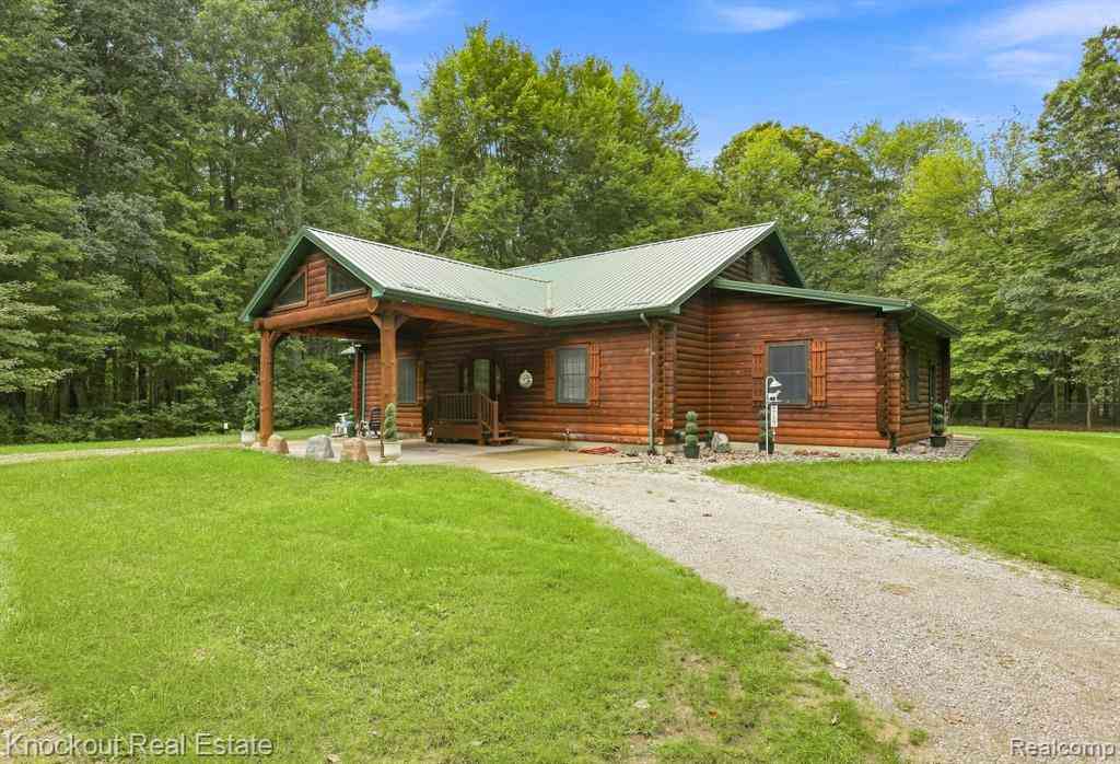 Homes For Sale - 8222 Moorish Road <br/> Birch Run, MI 48415