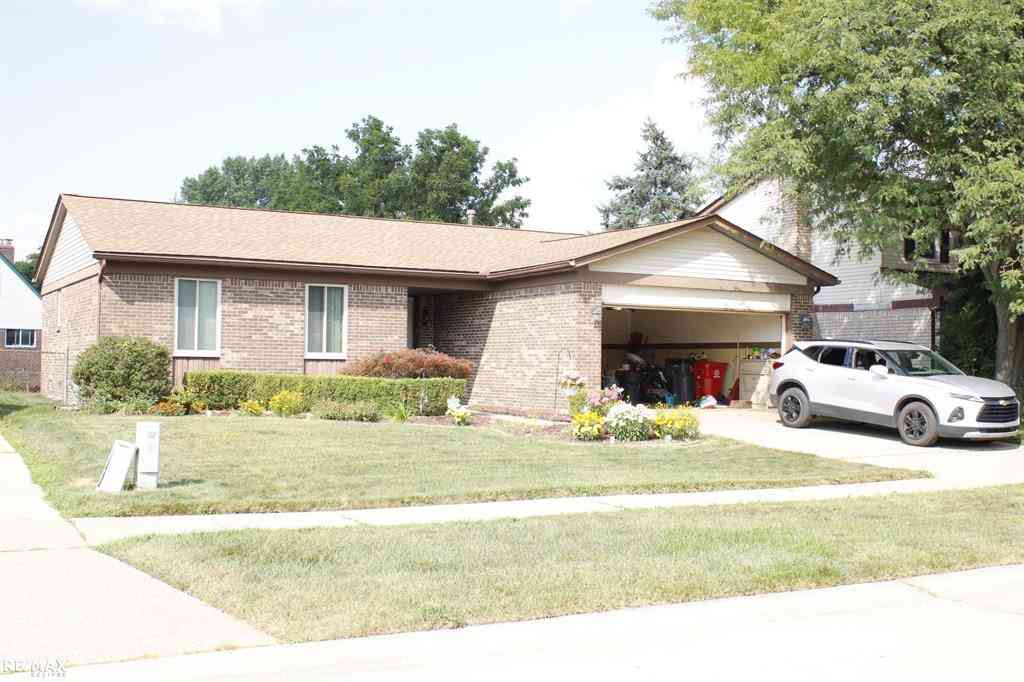 Homes For Sale - 19909 Towner Drive <br/> Clinton Township, MI 48038