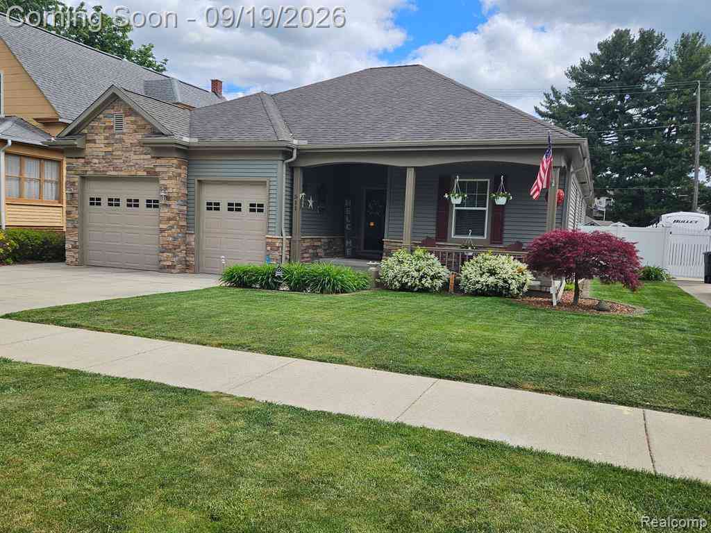 Homes For Sale - 511 Elm Street <br/> Wyandotte, MI 48192
