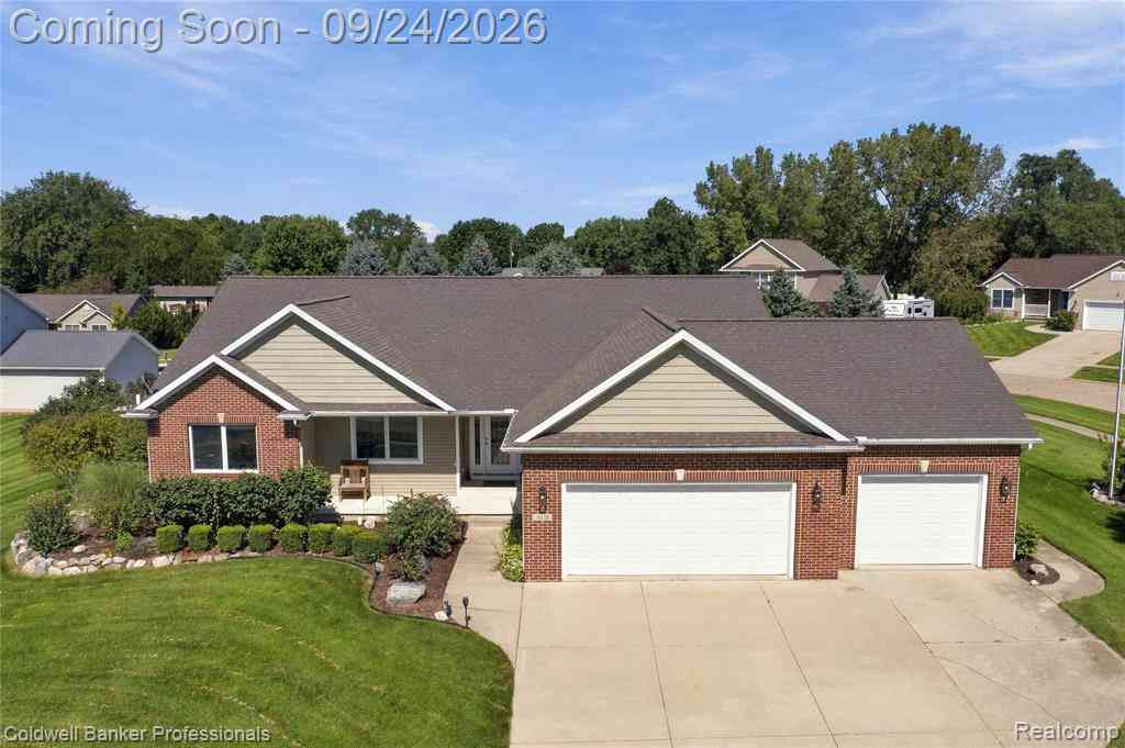 Homes For Sale - 3375 Fieldberry Lane <br/> Charlotte, MI 48813