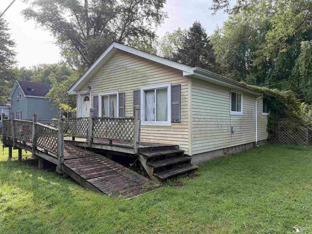 Homes For Sale - 138 Indiana Street <br/> Monroe County, Carleton, MI 48117