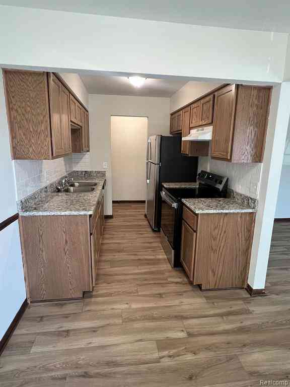Condo For Rent - 48567 Roma Valley Drive  #E6<br/> Macomb County, Shelby Twp, MI 48317