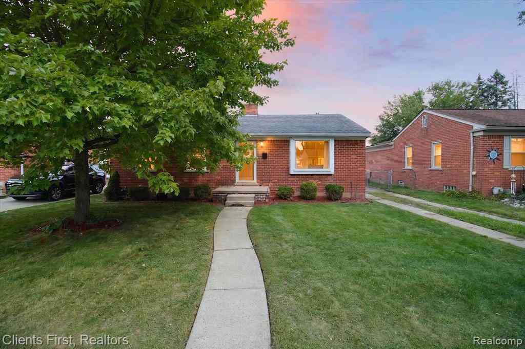 Homes For Sale - 9822 Mayfield Street <br/> Livonia, MI 48150
