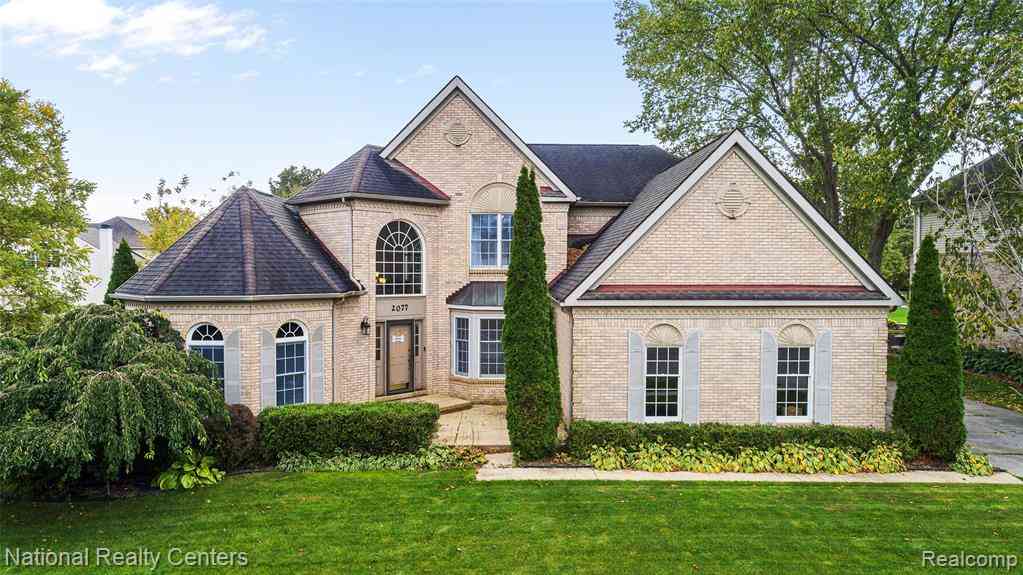 Homes For Sale - 2077 Applebrook Drive  <br/> Commerce Twp, MI 48382