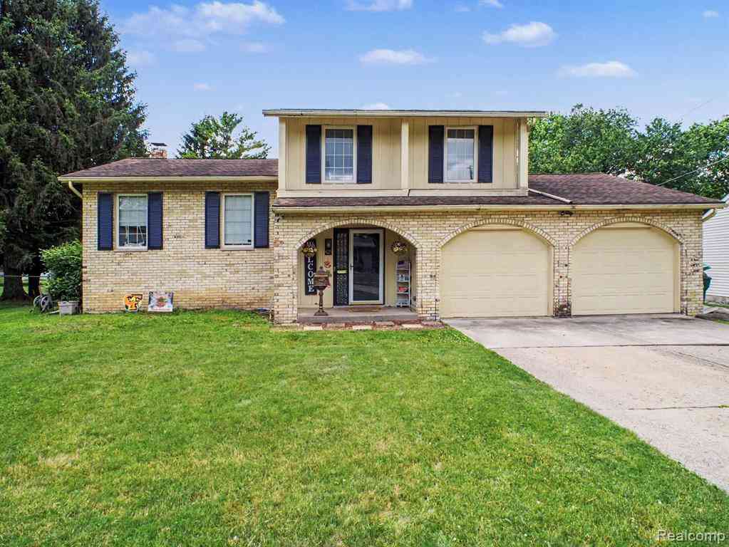 Homes For Sale - 428 Carrie Drive <br/> Flushing, MI 48433
