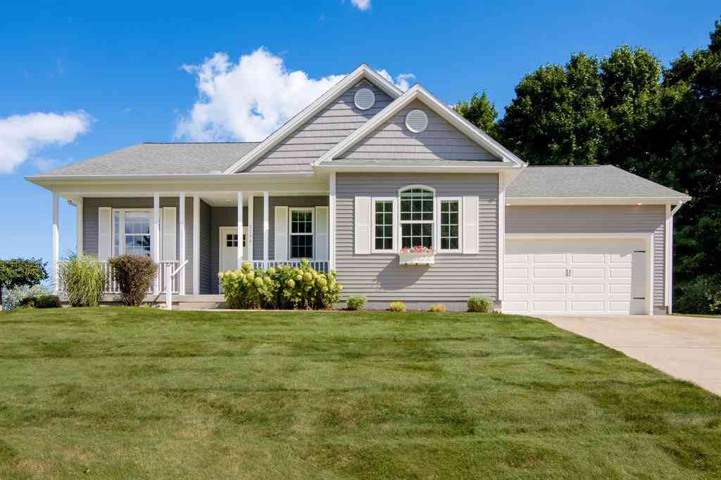 Homes For Sale - 3194 Heritage Park Place <br/> Traverse City, MI 49685