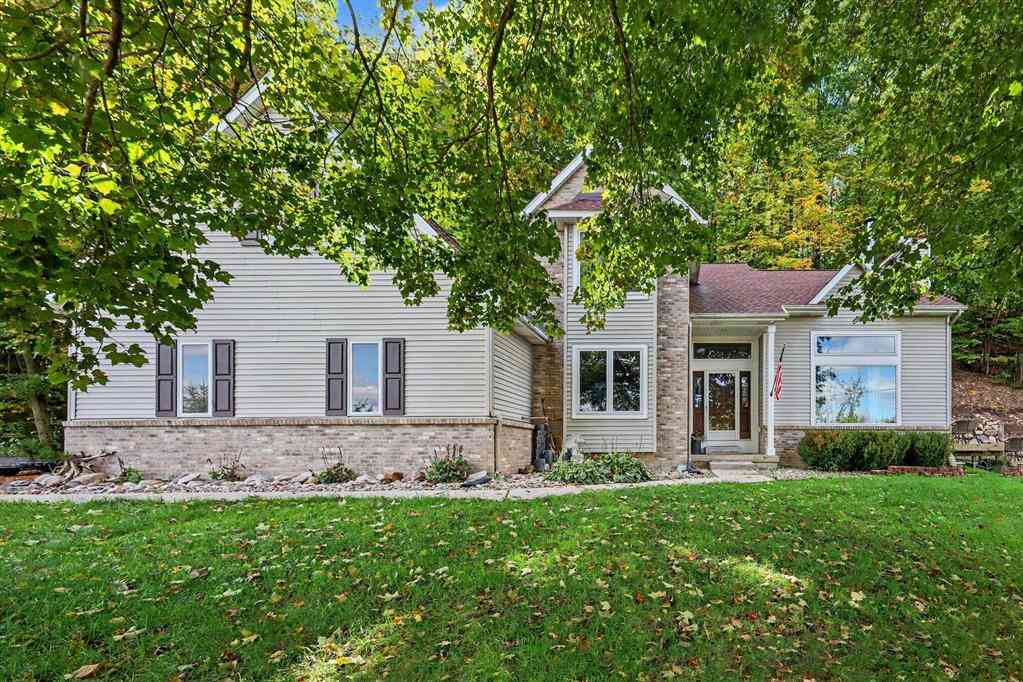 Homes For Sale - 8824 Grand River Drive Se SE<br/> Ada, MI 49301