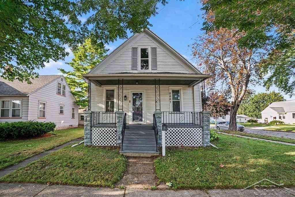 Homes For Sale - 2007 18th Street <br/> Bay City, MI 48708