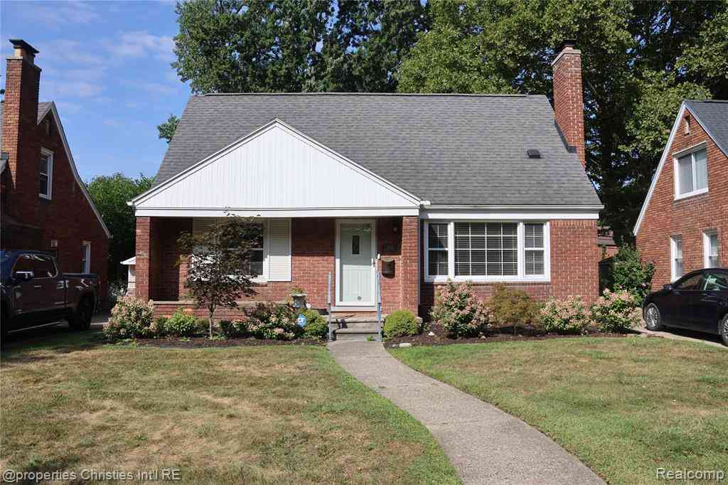 Homes For Sale - 1523 Marywood Drive <br/> Royal Oak, MI 48067