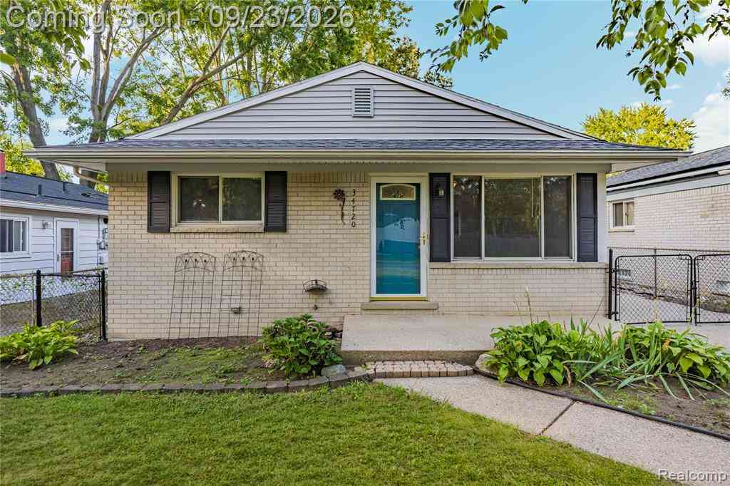 Homes For Sale - 34720 Bock Street <br/> Westland, MI 48185