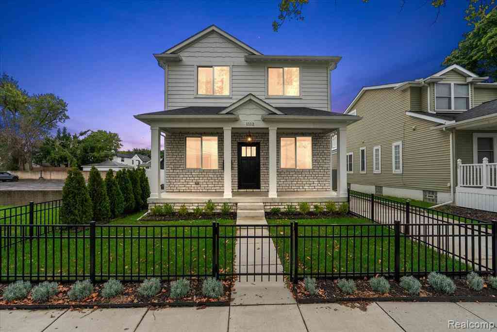 Homes For Rent - 1112 Bennaville Avenue <br/> Birmingham, MI 48009