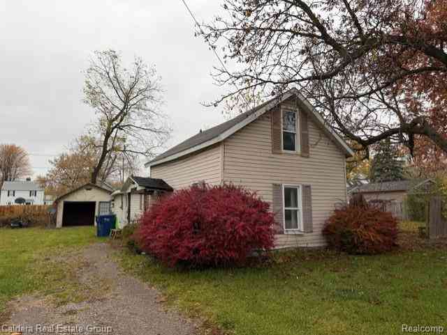 Homes For Sale - 1407 Bradfield Street <br/> Bay City, MI 48706