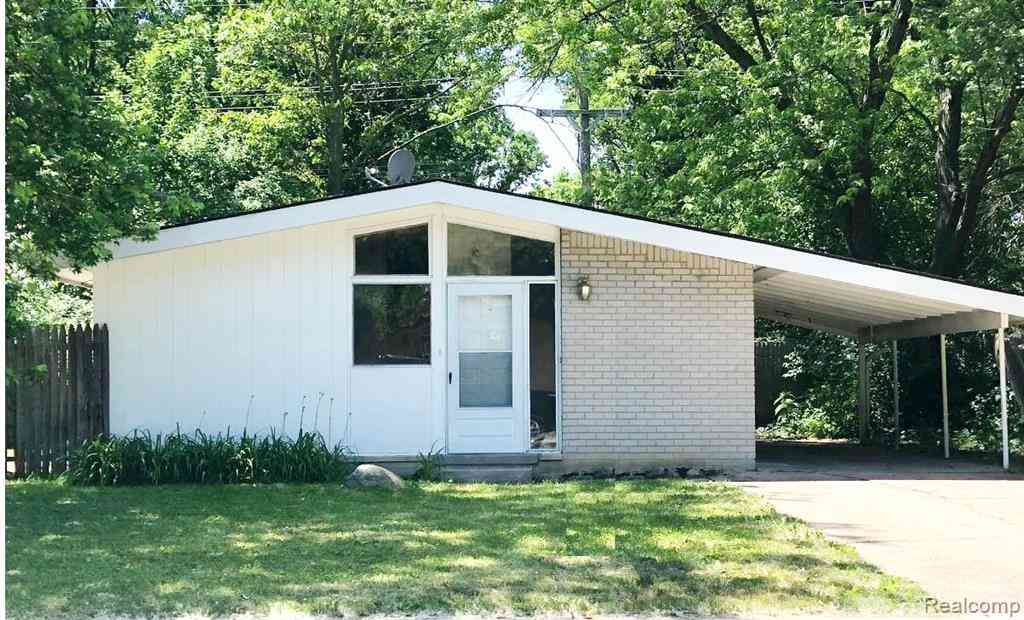 Homes For Rent - 29609 Everett Street <br/> Southfield, MI 48076
