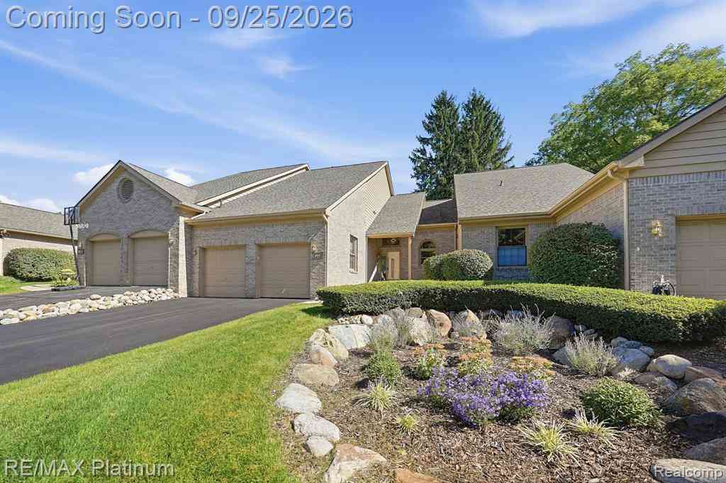 Condo For Sale - 4971 Fairways Drive <br/> Brighton, MI 48116