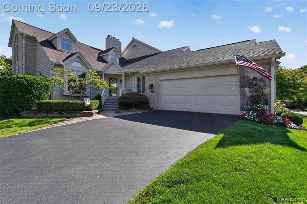 Condo For Sale - 4439 Glen Eagles Court  #88<br/> Brighton, MI 48116