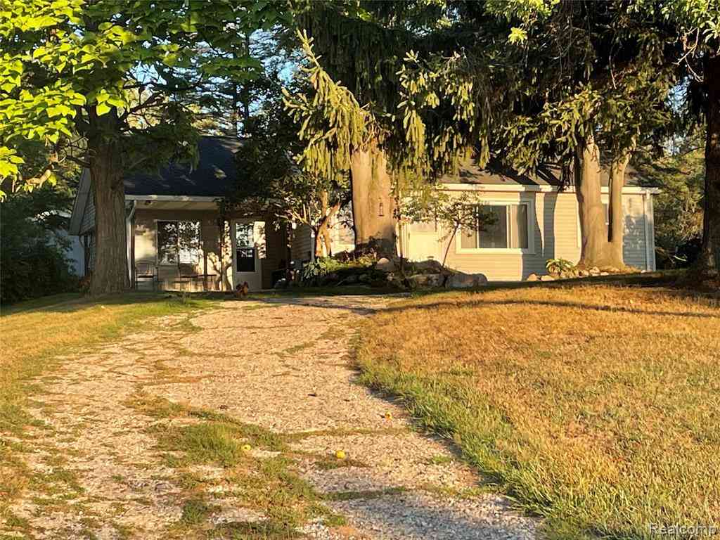 Homes For Sale - 855 N Van Dyke Road N N<br/> Imlay City, MI 48444