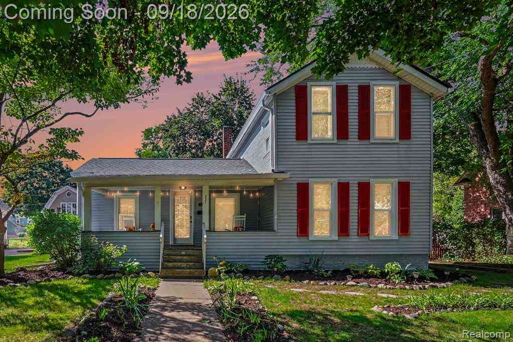 Homes For Sale - 321 W Sibley Street <br/> Howell, MI 48843