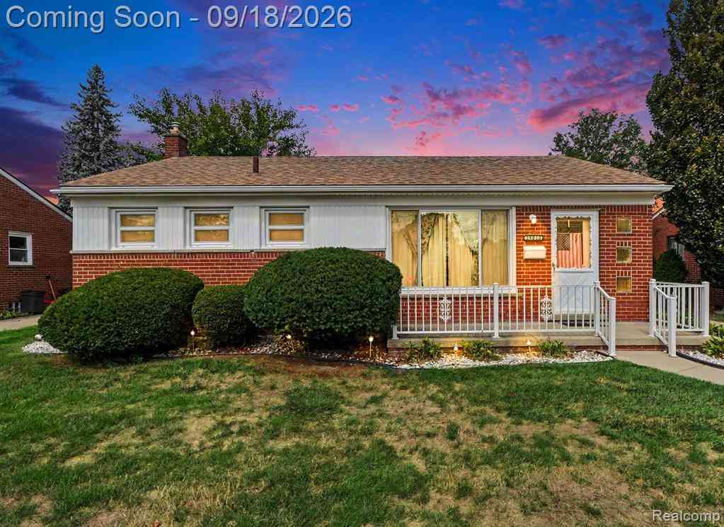 Homes For Sale - 29010 Grandon Street <br/> Livonia, MI 48150