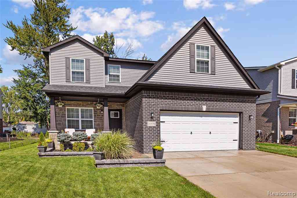 Homes For Sale - 31576 Bridge Street <br/> Livonia, MI 48152