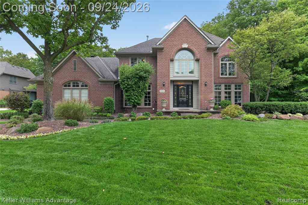 Homes For Sale - 25650 Arcadia Drive <br/> Novi, MI 48374