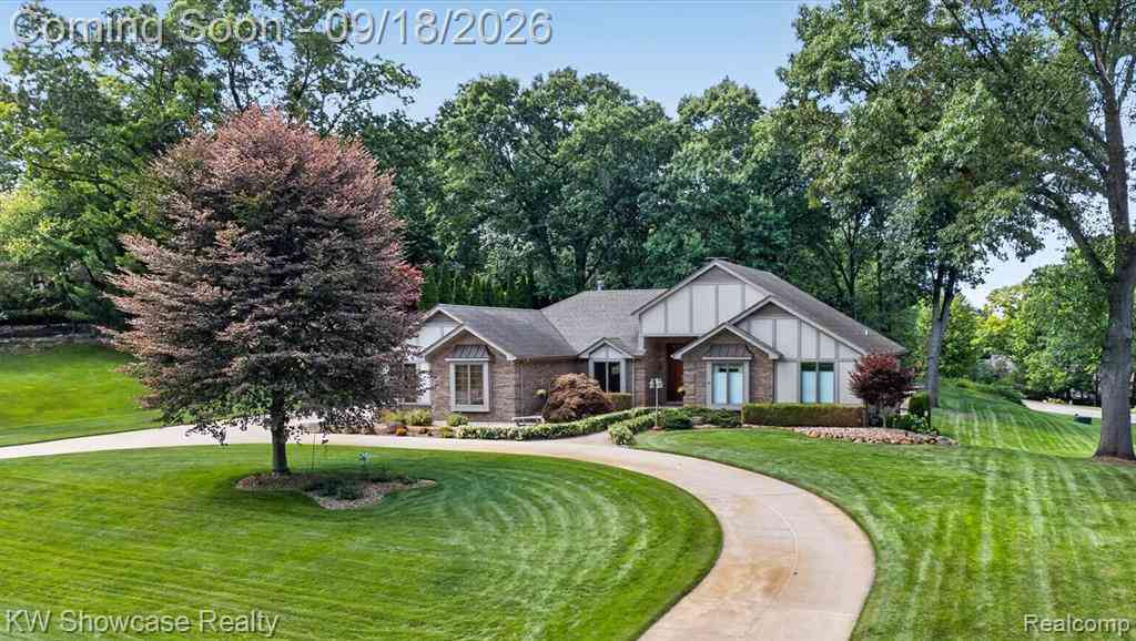 Homes For Sale - 1179 Eagle Nest Court <br/> Milford, MI 48381