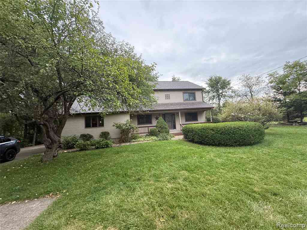 Homes For Sale - 10280 Nimphie Road <br/> Fenton, MI 48430