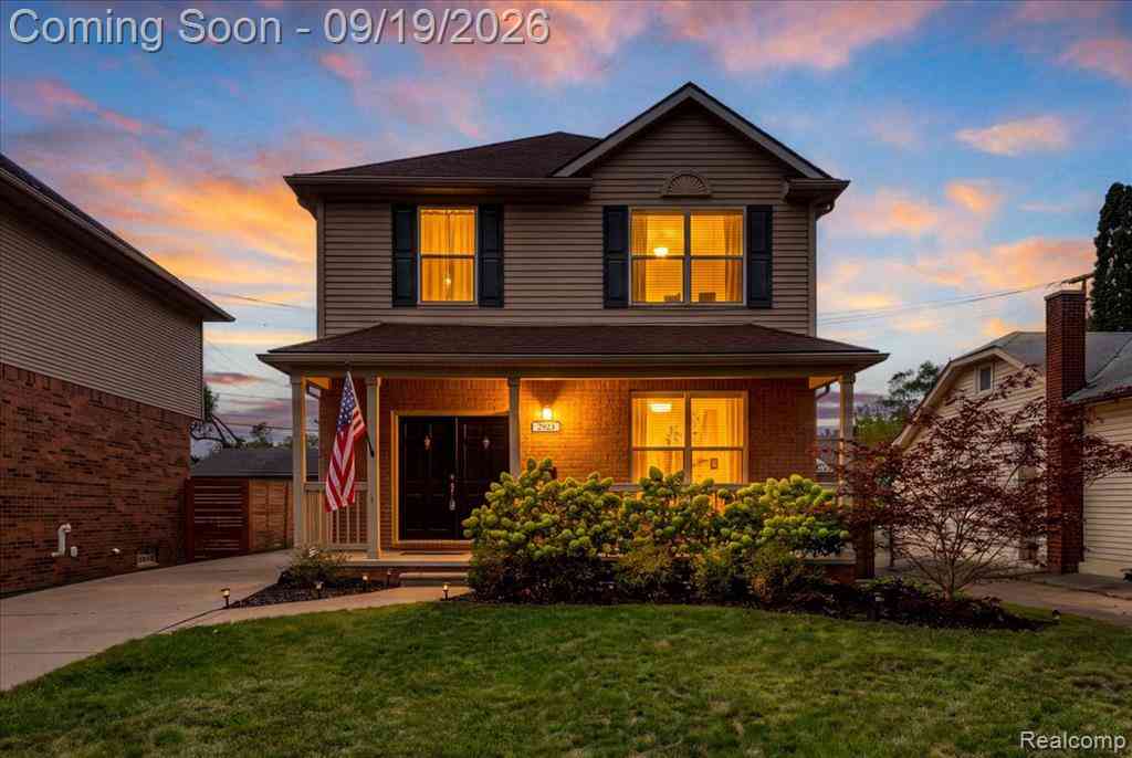 Homes For Sale - 2923 Ellwood Avenue <br/> Berkley, MI 48072